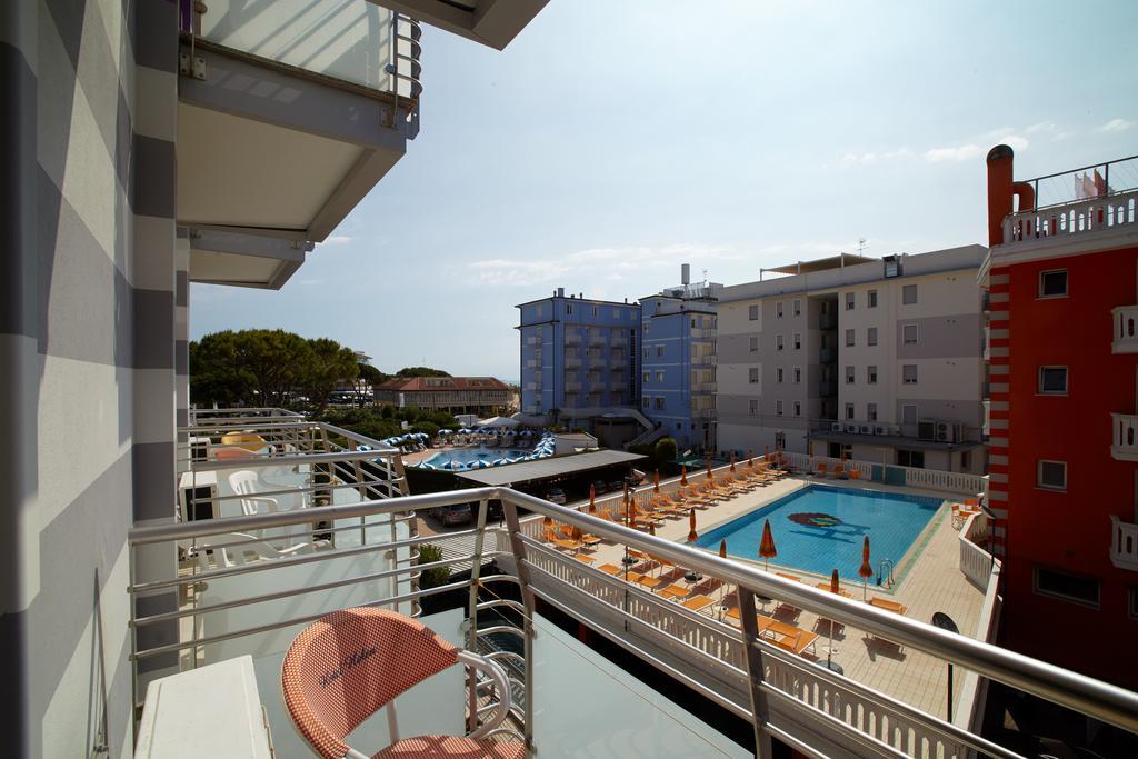 Hotel Helen Caorle Exteriör bild
